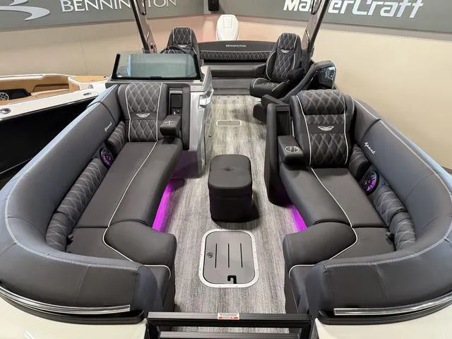 Slide: The Image of Bennington 25 QSBA ESP Custom 400HP V10 Tritoon Pontoon 2025 - 6