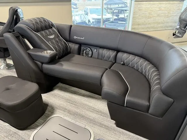 Slide: The Image of Bennington 25 QSBA ESP Custom 400HP V10 Tritoon Pontoon 2025 - 9