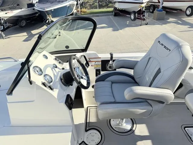 Slide: The Image of Larson 1850 FX DC 2019 - 36