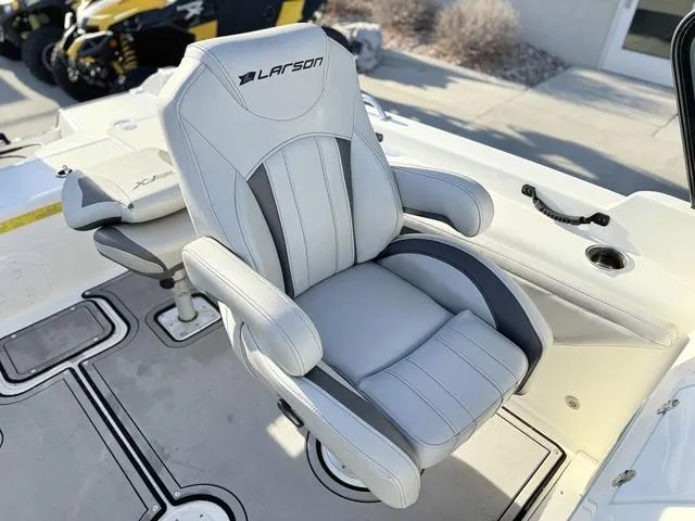 Slide: The Image of Larson 1850 FX DC 2019 - 53