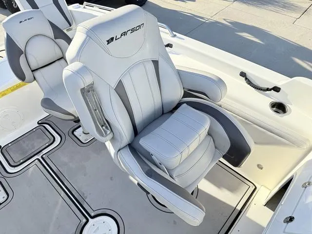 Slide: The Image of Larson 1850 FX DC 2019 - 55