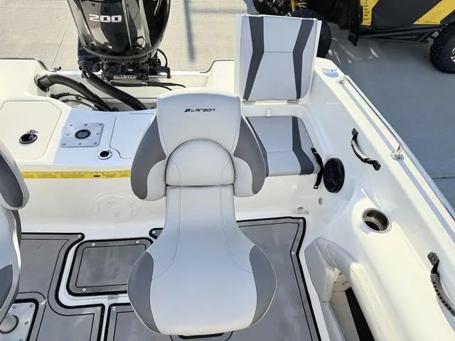 Slide: The Image of Larson 1850 FX DC 2019 - 62