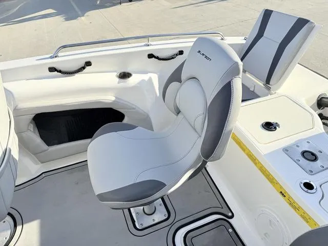 Slide: The Image of Larson 1850 FX DC 2019 - 65