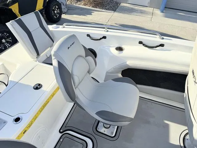 Slide: The Image of Larson 1850 FX DC 2019 - 66