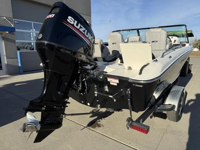 Slide: The Image of Larson 1850 FX DC 2019 - 9