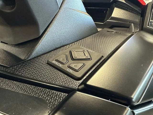 Slide: The Image of Yamaha VX 2025 - 18