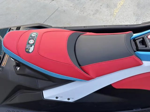 Slide: The Image of Yamaha Jetblaster DLX 2-Up 2025 - 19