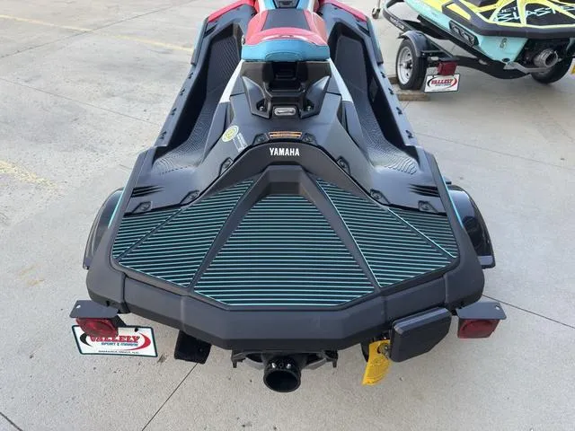 Slide: The Image of Yamaha Jetblaster DLX 2-Up 2025 - 23