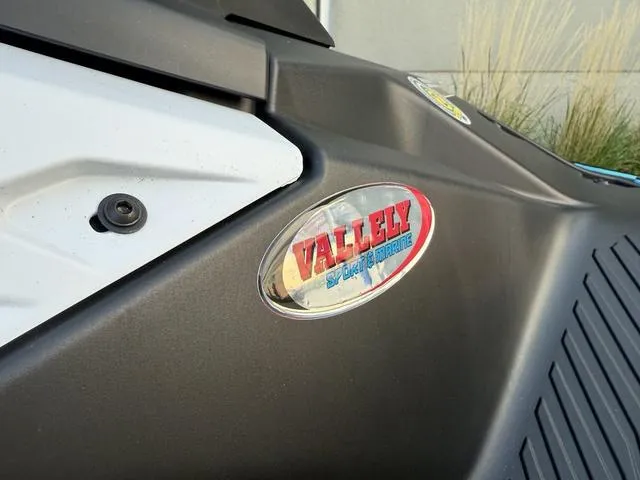 Slide: The Image of Yamaha Jetblaster DLX 2-Up 2025 - 7