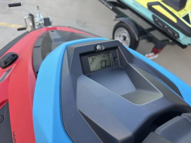 Slide: The Image of Yamaha Jetblaster DLX 2-Up 2025 - 9