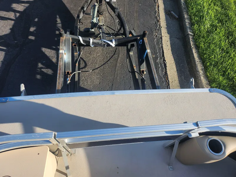 Slide: The Image of 2018 SunChaser Geneva Cruise 22 DLX 4.0 Fish boat on trailer, top view. - 26