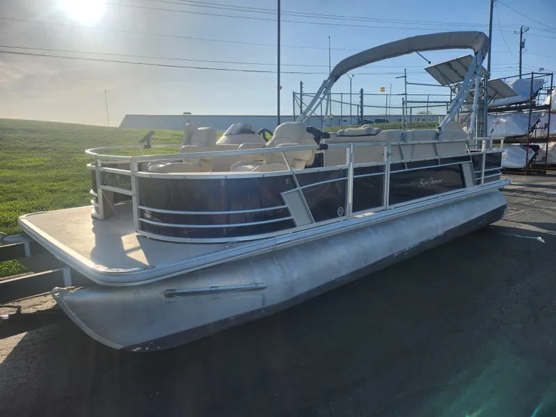 Slide: The Image of 2018 SunChaser Geneva Cruise 22 DLX 4.0 Fish pontoon boat in sunlight. - 5