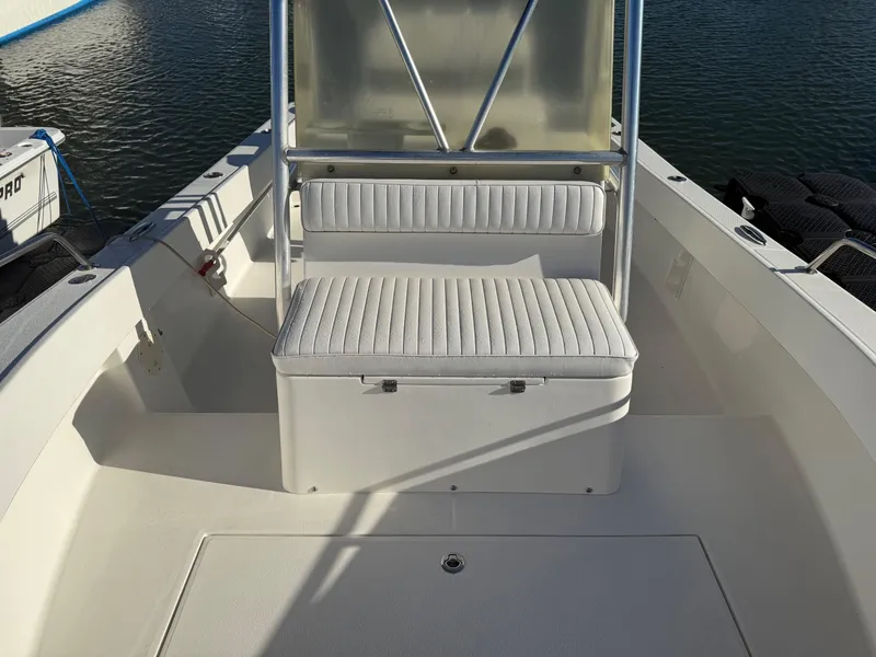 Slide: The Image of Regulator Marine 21 Center Console 1996 - 5