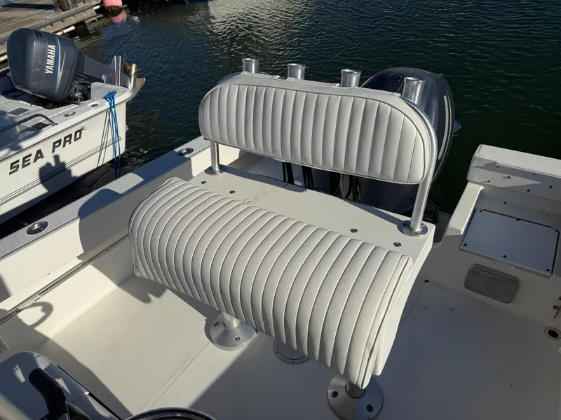 Slide: The Image of Regulator Marine 21 Center Console 1996 - 7