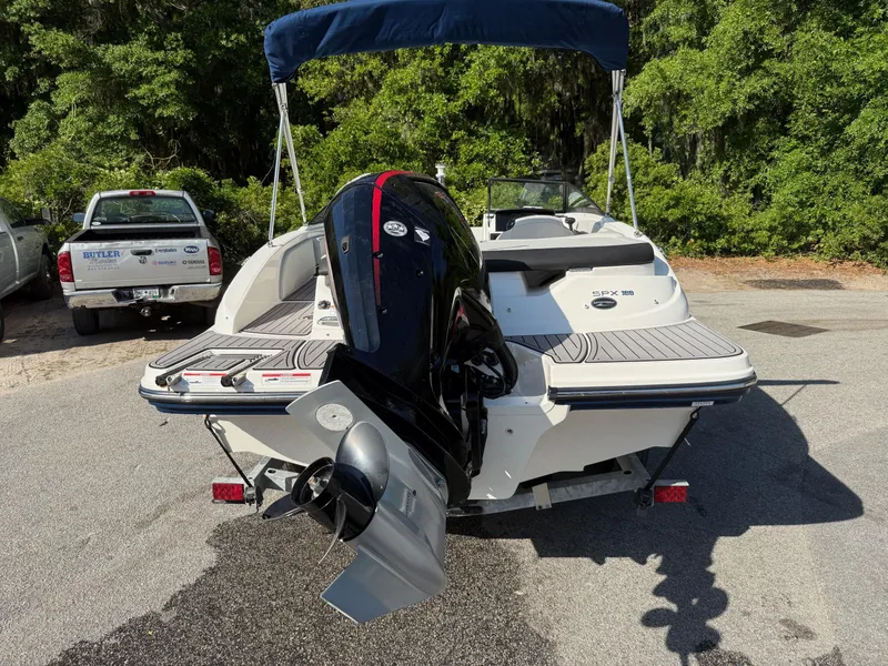 Slide: The Image of Sea Ray SPX 190 Outboard 2022 - 5