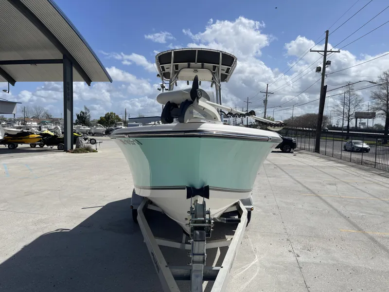 Slide: The Image of Mako 214 Center Console 2020 - 12