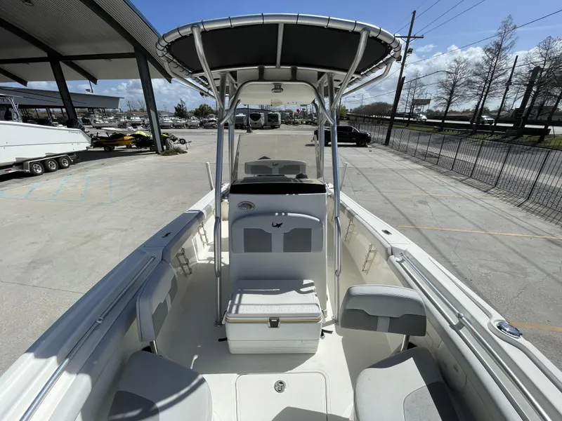 Slide: The Image of Mako 214 Center Console 2020 - 4