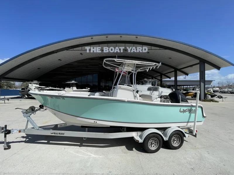 Slide: The Image of Mako 214 Center Console 2020 - 9