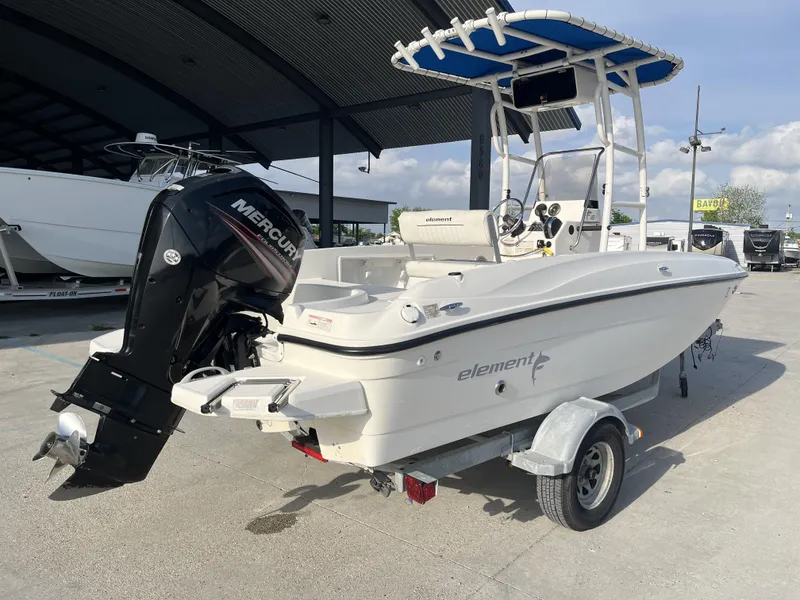Slide: The Image of Bayliner Element F18 2017 - 10