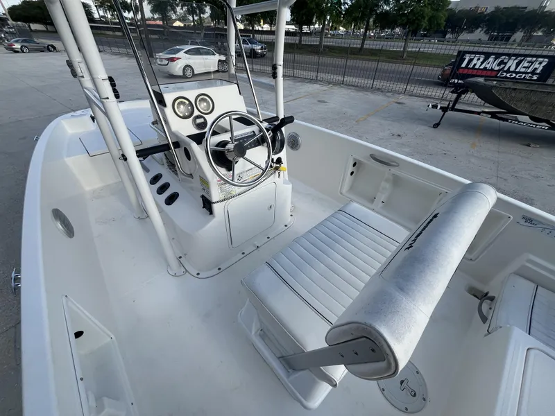 Slide: The Image of Bayliner Element F18 2017 - 11