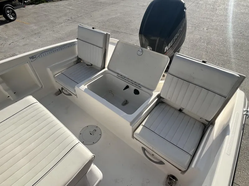 Slide: The Image of Bayliner Element F18 2017 - 5