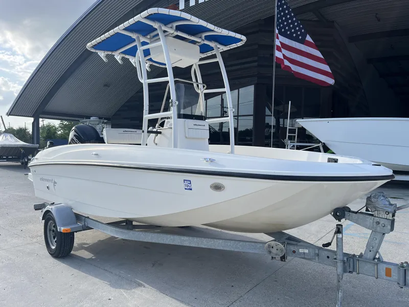 Slide: The Image of Bayliner Element F18 2017 - 7