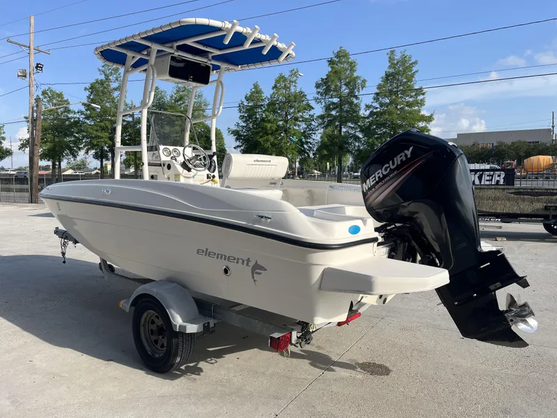 Slide: The Image of Bayliner Element F18 2017 - 8