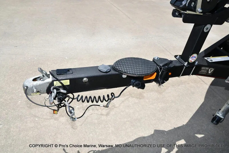 Slide: The Image of Trailer hitch of 2021 Nitro Z18 boat with safety chains and wiring. - 32