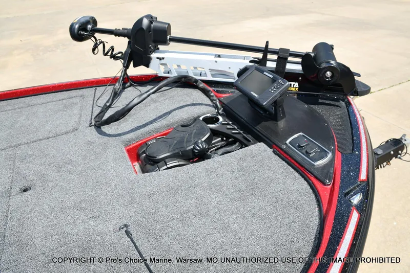 Slide: The Image of 2021 Nitro Z18 boat deck with trolling motor and fishfinder. - 4