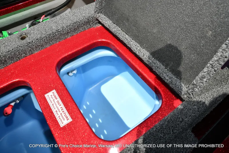 Slide: The Image of Nitro Z18 w/150 Mercury Pro-XS 4 Stroke 2021 - 67