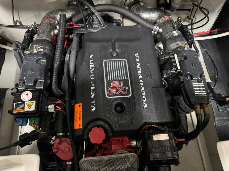 Slide: The Image of Volvo Penta 8.1 GXi engine in 2002 Cobalt 282 BR boat. - 16