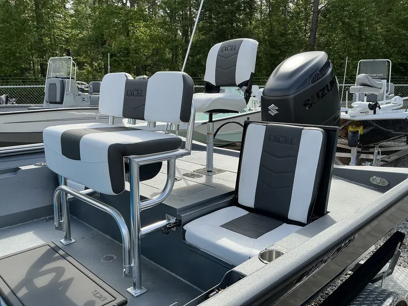 Slide: The Image of Excel 230 Bay Pro 2025 - 6