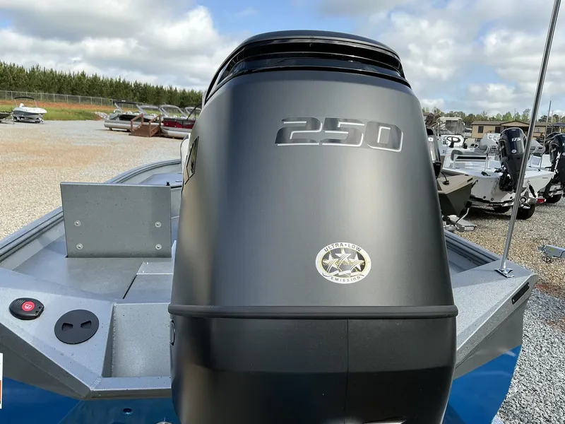 Slide: The Image of Excel 230 Bay Pro 2025 - 13