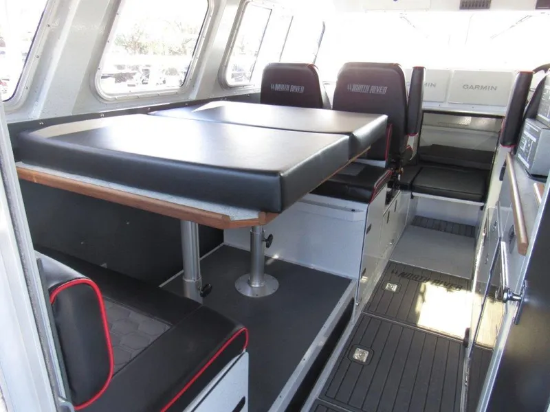 Slide: The Image of North River 32 Endurance 2026 - 14