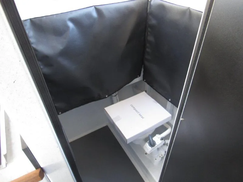 Slide: The Image of North River 32 Endurance 2026 - 16