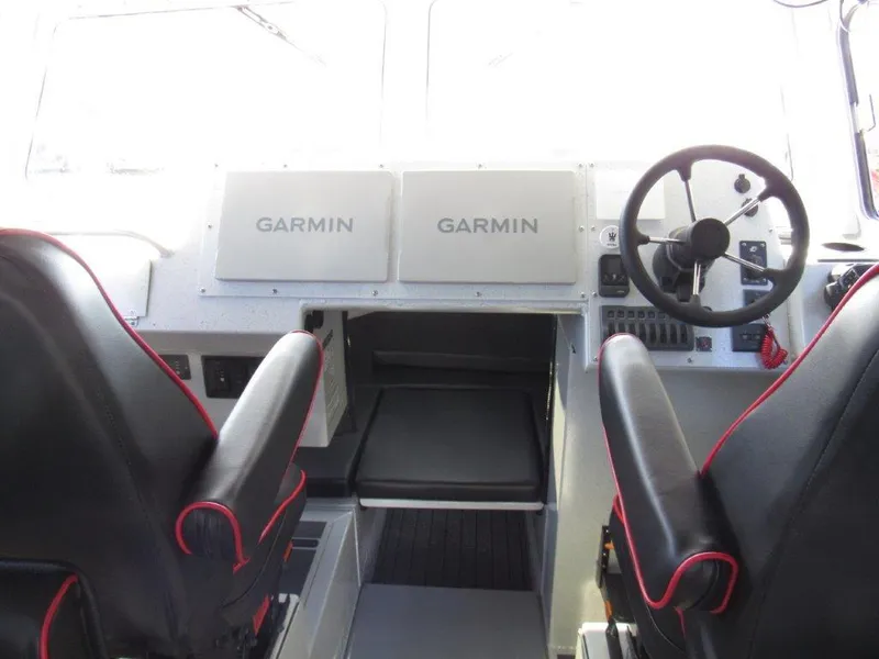 Slide: The Image of North River 32 Endurance 2026 - 18