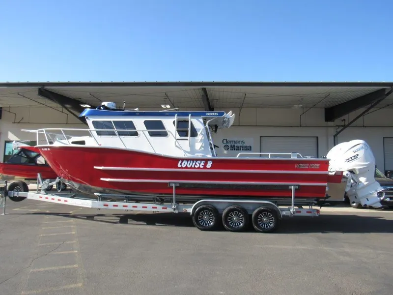 Slide: The Image of North River 32 Endurance 2026 - 2