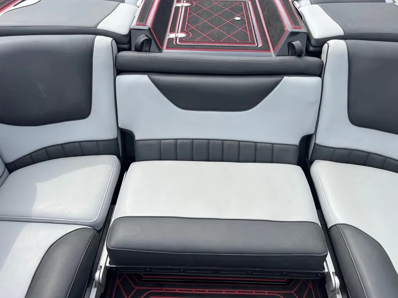 Slide: The Image of MB Tomcat F22 2022 - 25