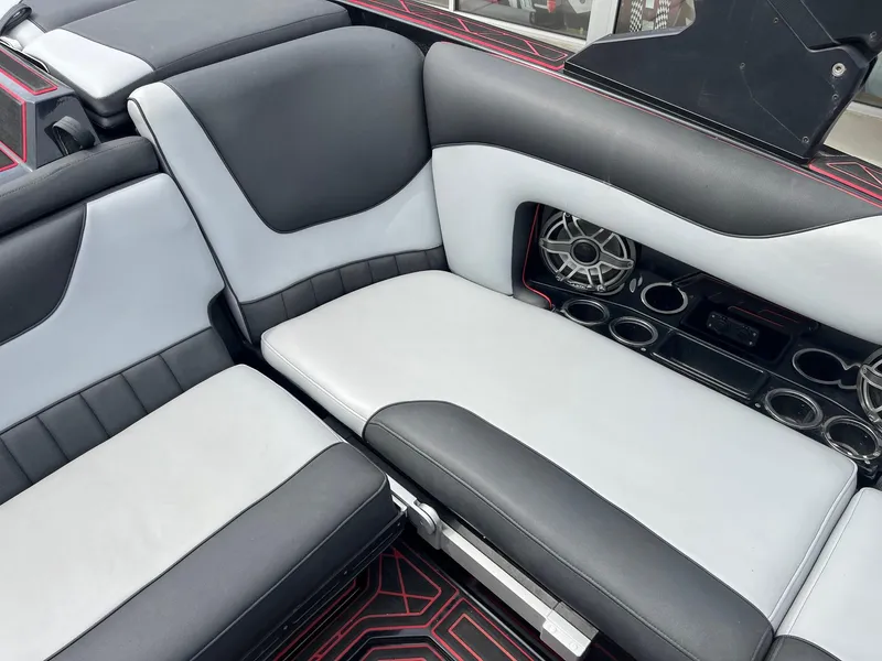 Slide: The Image of MB Tomcat F22 2022 - 26