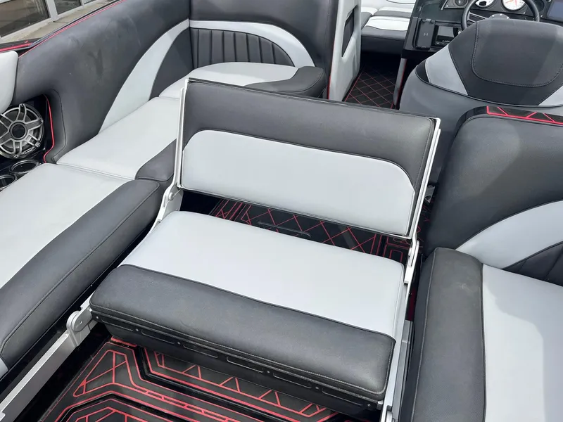 Slide: The Image of MB Tomcat F22 2022 - 37