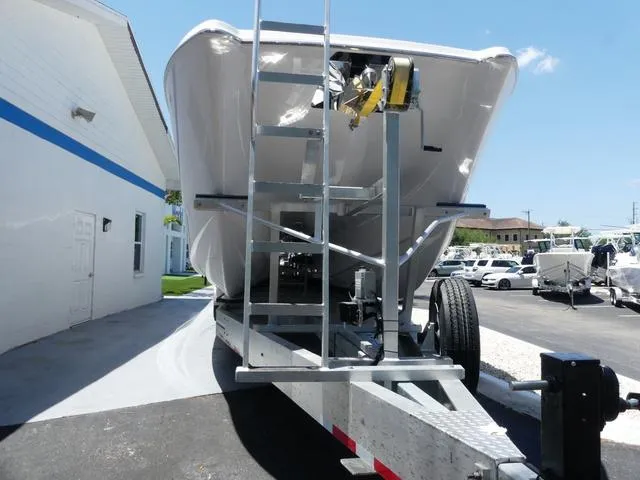 Slide: The Image of Twin Vee 400 GFX2 2026 - 10