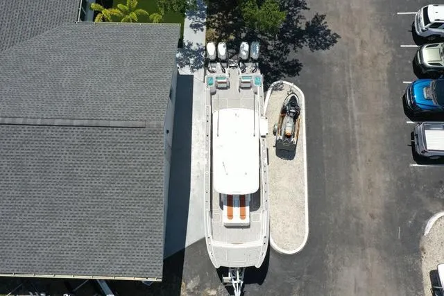 Slide: The Image of Twin Vee 400 GFX2 2026 - 39