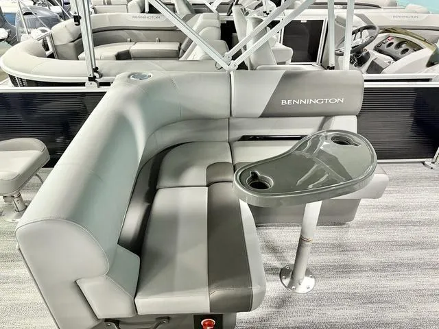 Slide: The Image of Bennington S Fish 22 SS 2025 - 6