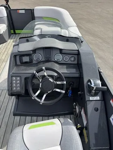 Slide: The Image of Crest 230 Caliber SLC 2016 - 13