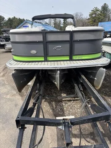 Slide: The Image of Crest 230 Caliber SLC 2016 - 3