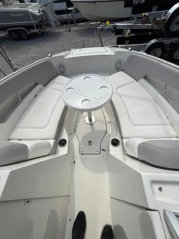 Slide: The Image of Sea Ray 240 Sundancer 2011 - 3