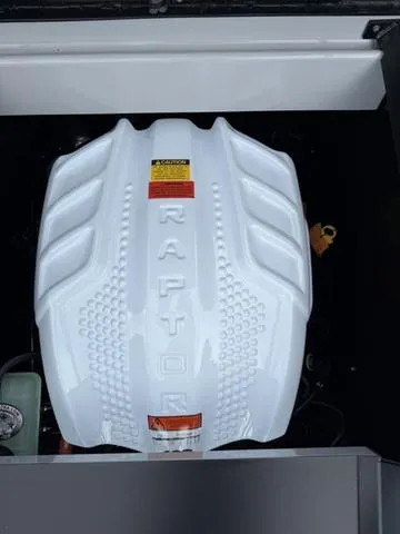 Slide: The Image of Tigé 22RZX 2025 - 10