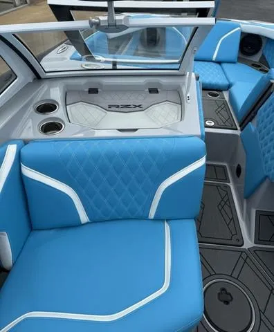 Slide: The Image of Tigé 22RZX 2025 - 7