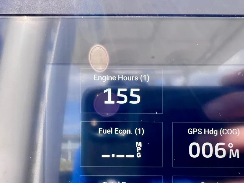 Slide: The Image of Display showing 155 engine hours on 2022 Xplor x24 Andros Mercury 300. - 40