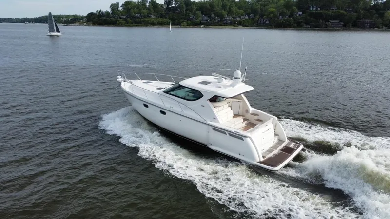 The Image of Tiara 4300 Sovran 2008 - 0